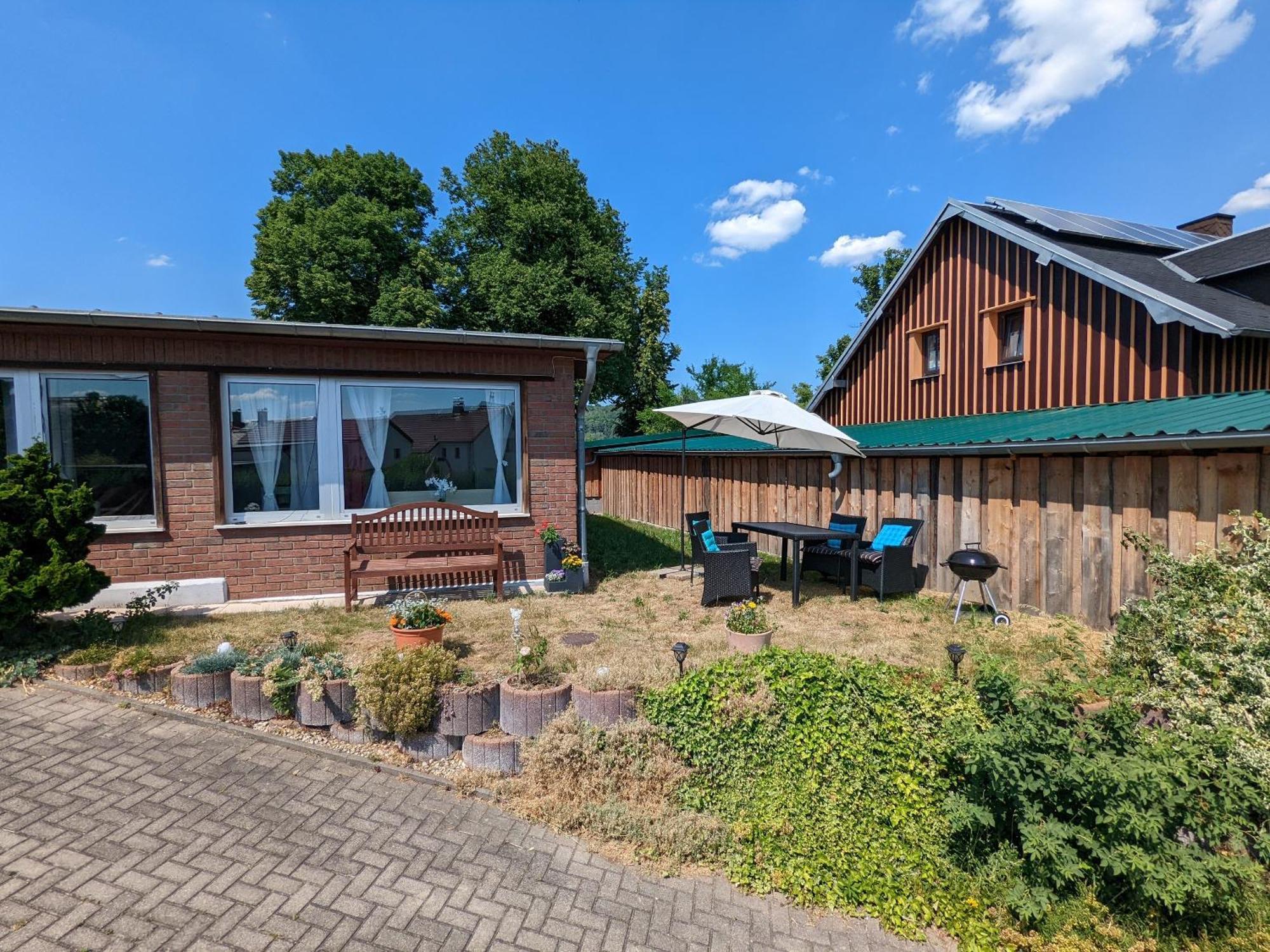 Appartement W4 - Urlaubsmagie- Pool, Terrasse, Barbecue à Lichtenhain  Extérieur photo